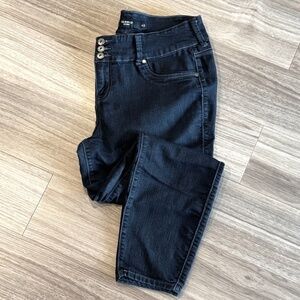 Women's Torrid High-Rise Skinny Jegging